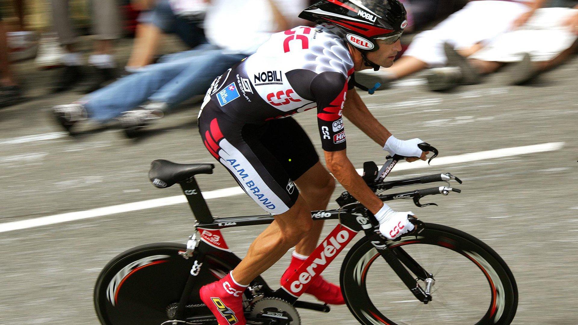 老将新篇，詹姆斯球权占比降至生涯新低，防守转型成湖人取胜之钥