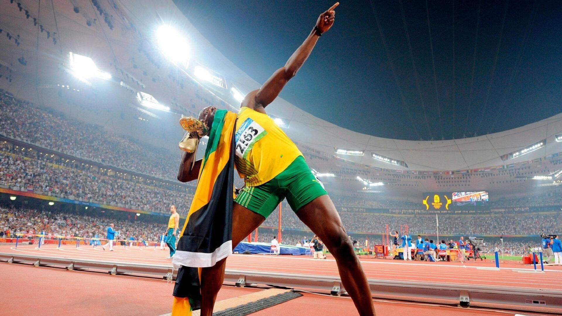 国少队八球横扫后集体俯身安慰对手 中国足球少年用胸襟诠释赢球更赢人品