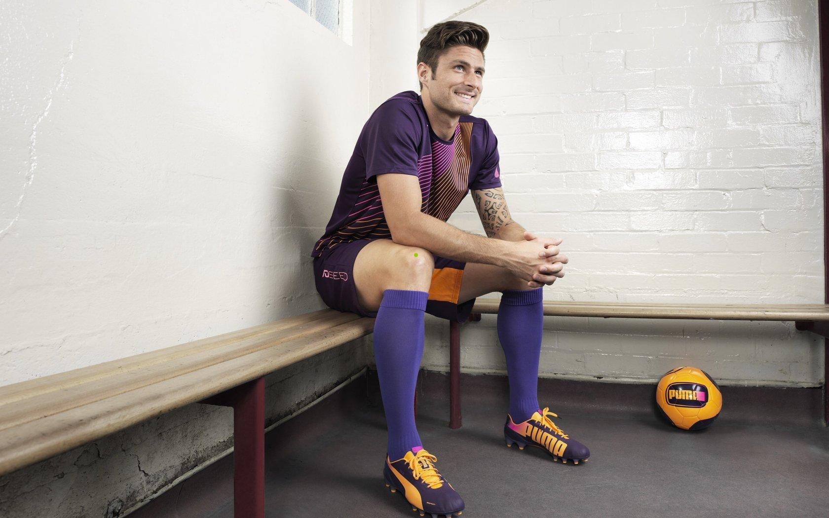 足彩网首页_NBA休赛期惊雷，快船1换1抢阿赞？湖人锁定30+7超巨引爆联盟